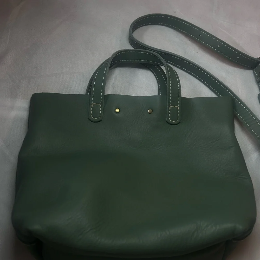 Portland Leather Green Tote Bag with Minimalist Design - Picture 6 of 11